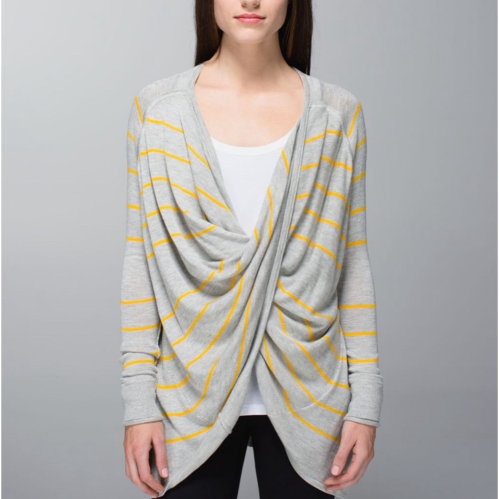 NWT Lululemon Athletica Twist and Wrap Sweater Sz. 2